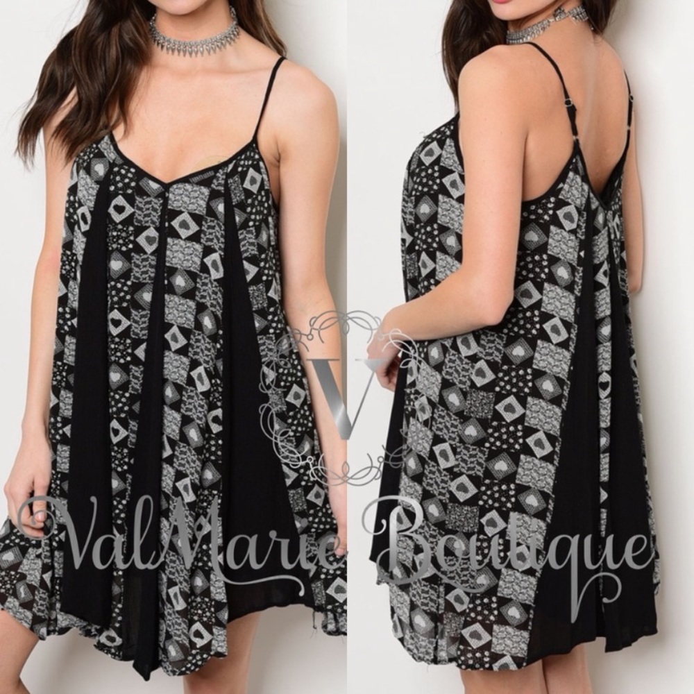 NEW Black & White Heart Patch Work Print Dress L